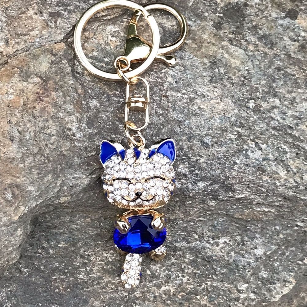 Blue Cat Keychain - Picture 2 of 7